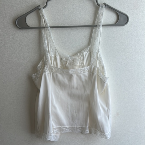 Vintage dainty lace button cami - Picture 6 of 8